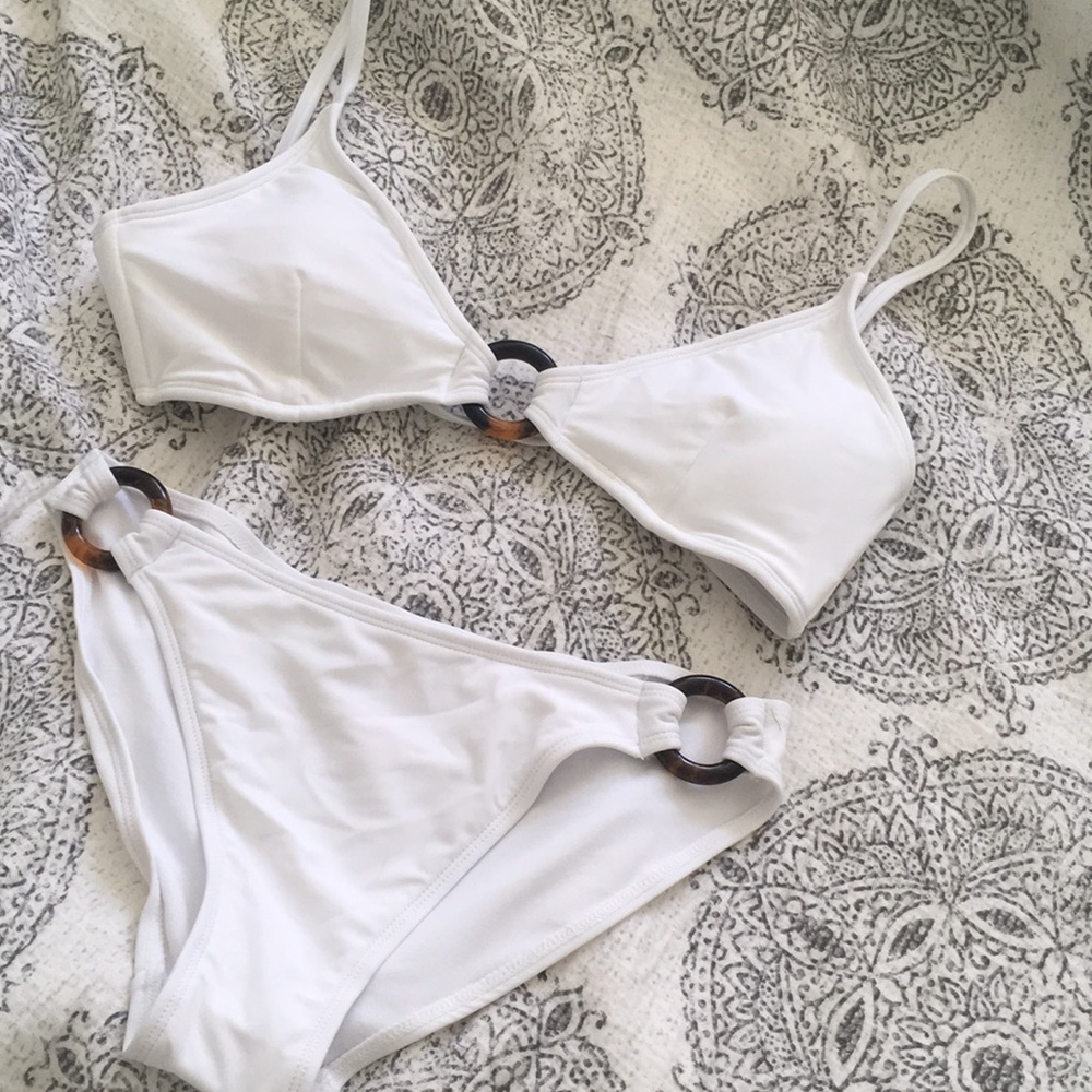 White ring bikini